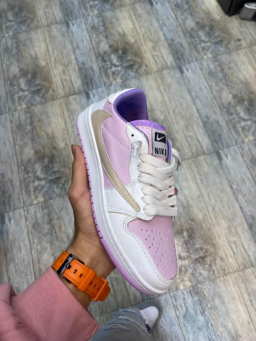 نایک جردن یاسی زنانه